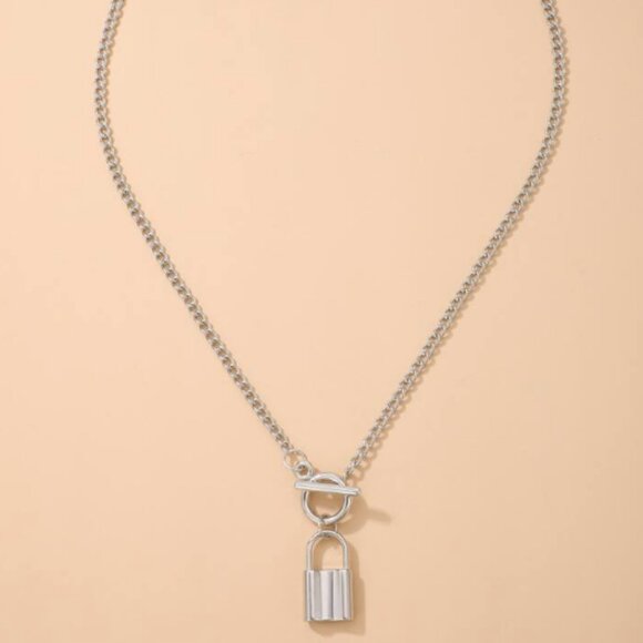 Jewelry - 925 Sterling Silver Padlock Toggle Necklace